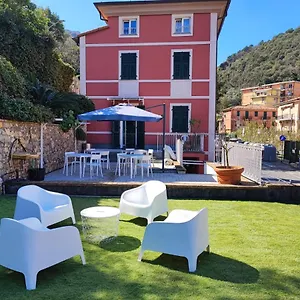 la-pomella.hotelitalianriviera.com/